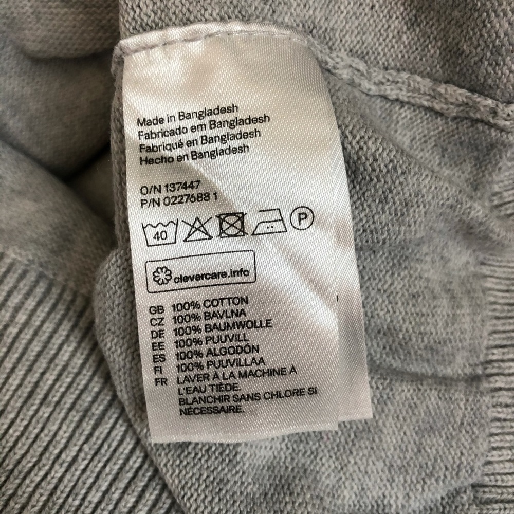 H&M light heather gray crew neck cardigan - Picture 5 of 5